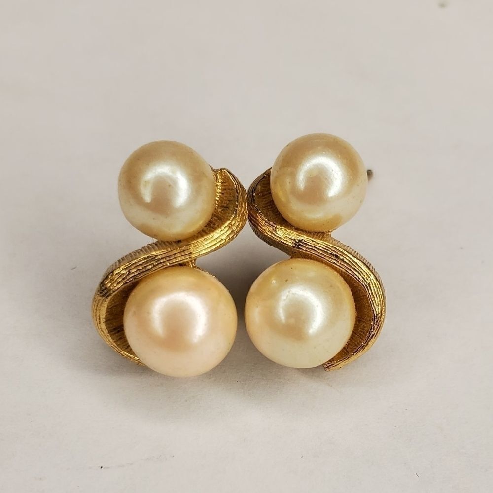 Richellue Faux Pearl Stud Earrings